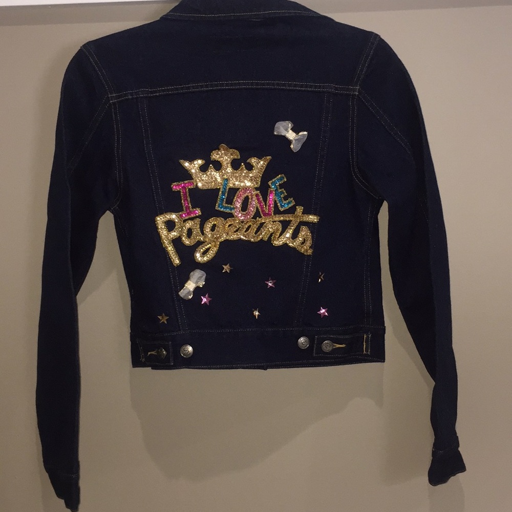 Cropped denim jacket